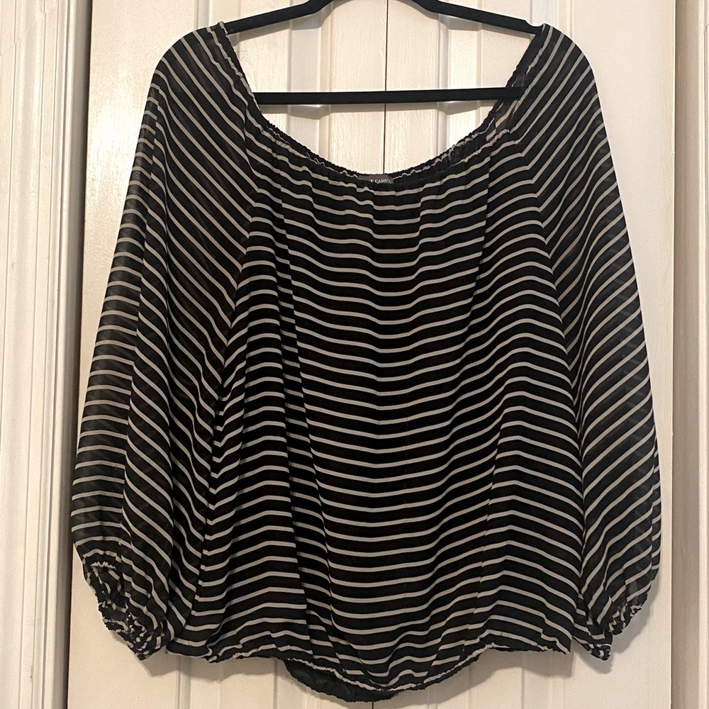 Vince Camuto’s Size M Womens Blouse